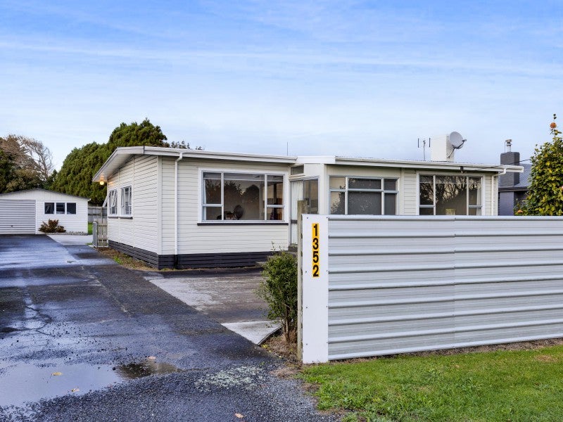1352 Devon Road, Brixton, Waitara - Carousel 1