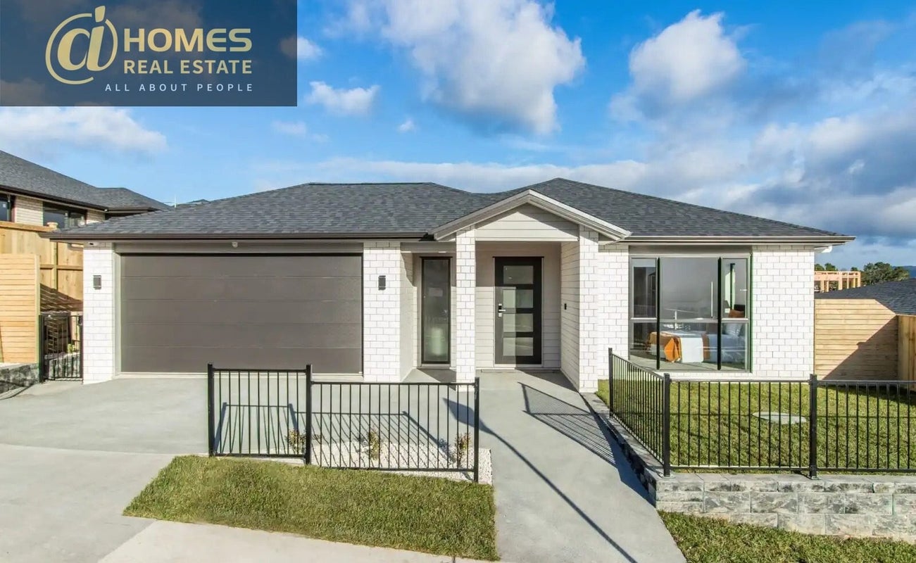 12 Mamuku Drive, Massey, Auckland - Carousel 2