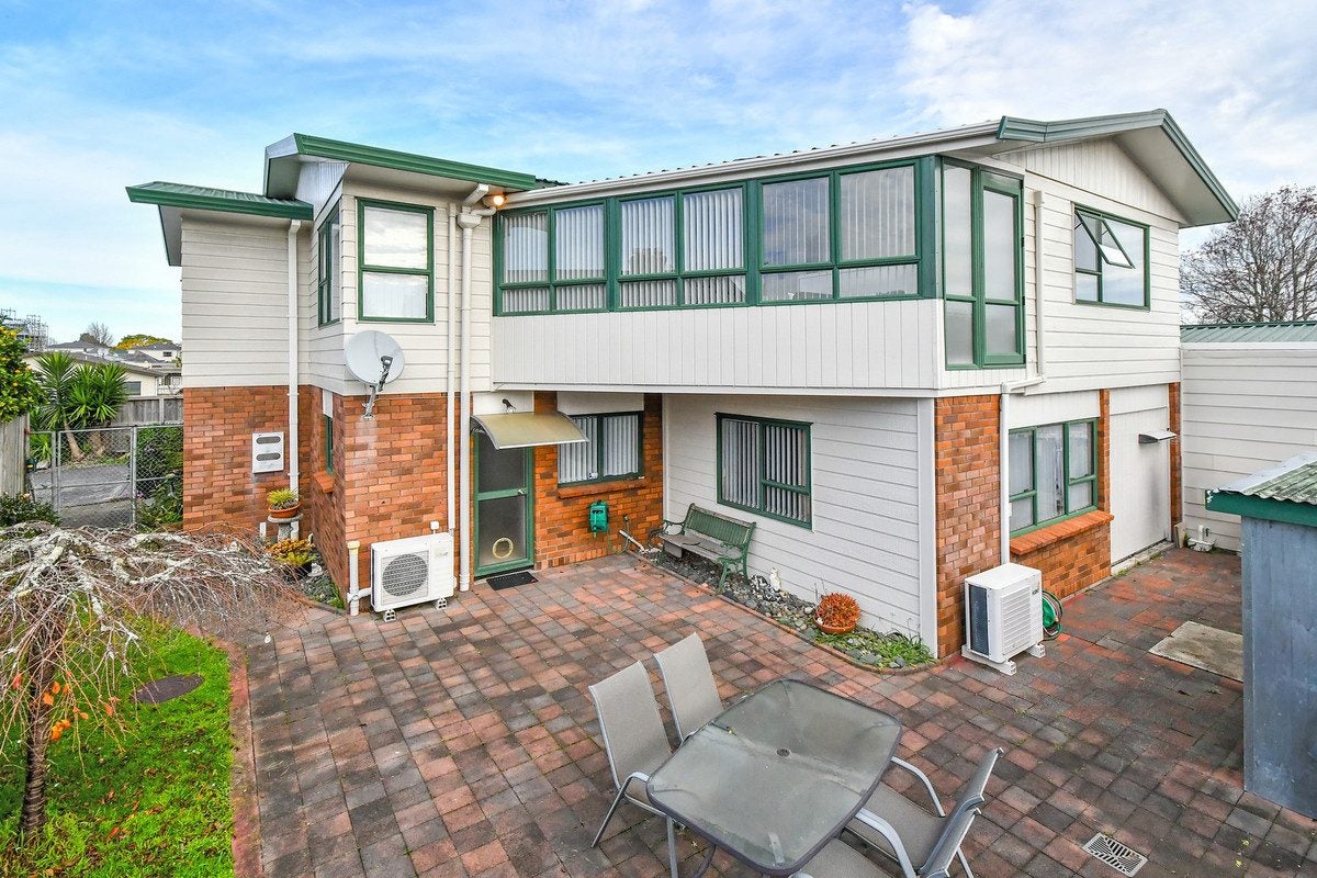 2/128 Maich Road, Manurewa, Auckland - Carousel 21