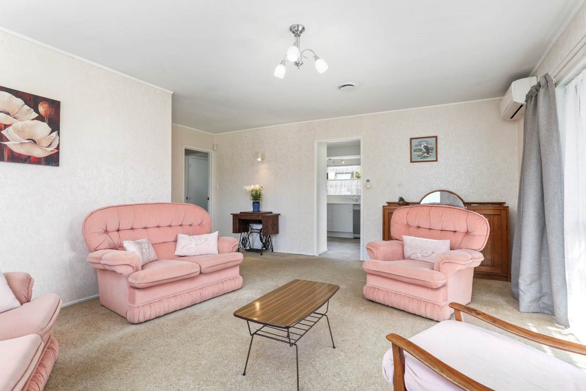 2/46 Overton Road, Papatoetoe, Auckland - Carousel 2