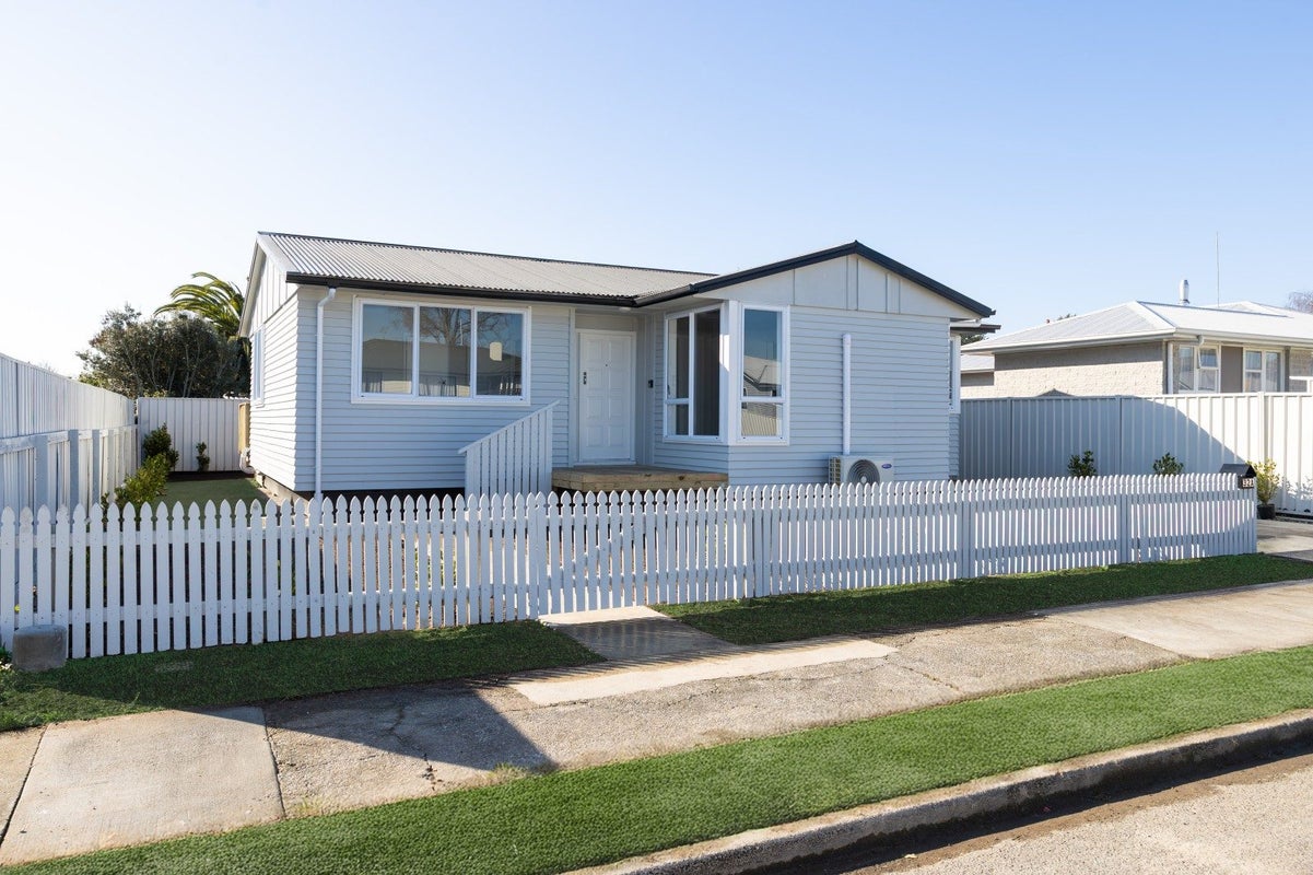 32A Lipscombe Crescent, Havelock North, Havelock North - Carousel 1