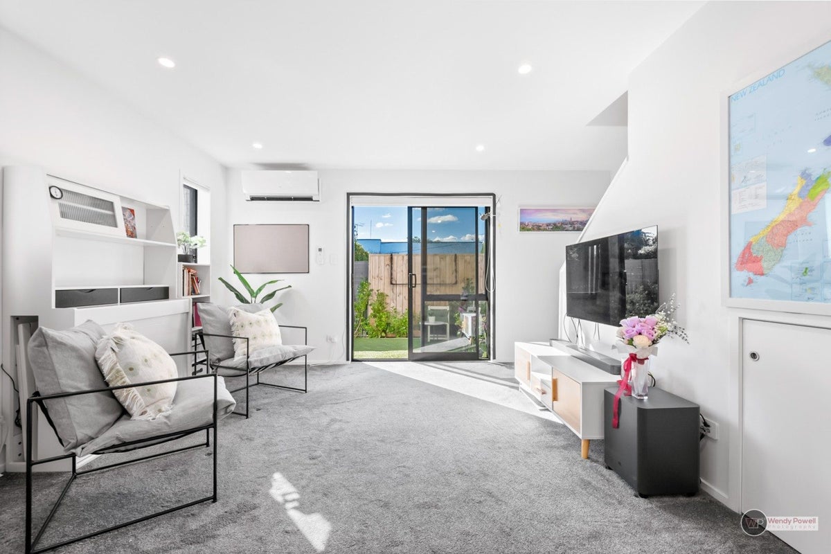 2C Avon Street, Waterloo, Lower Hutt - Carousel 2