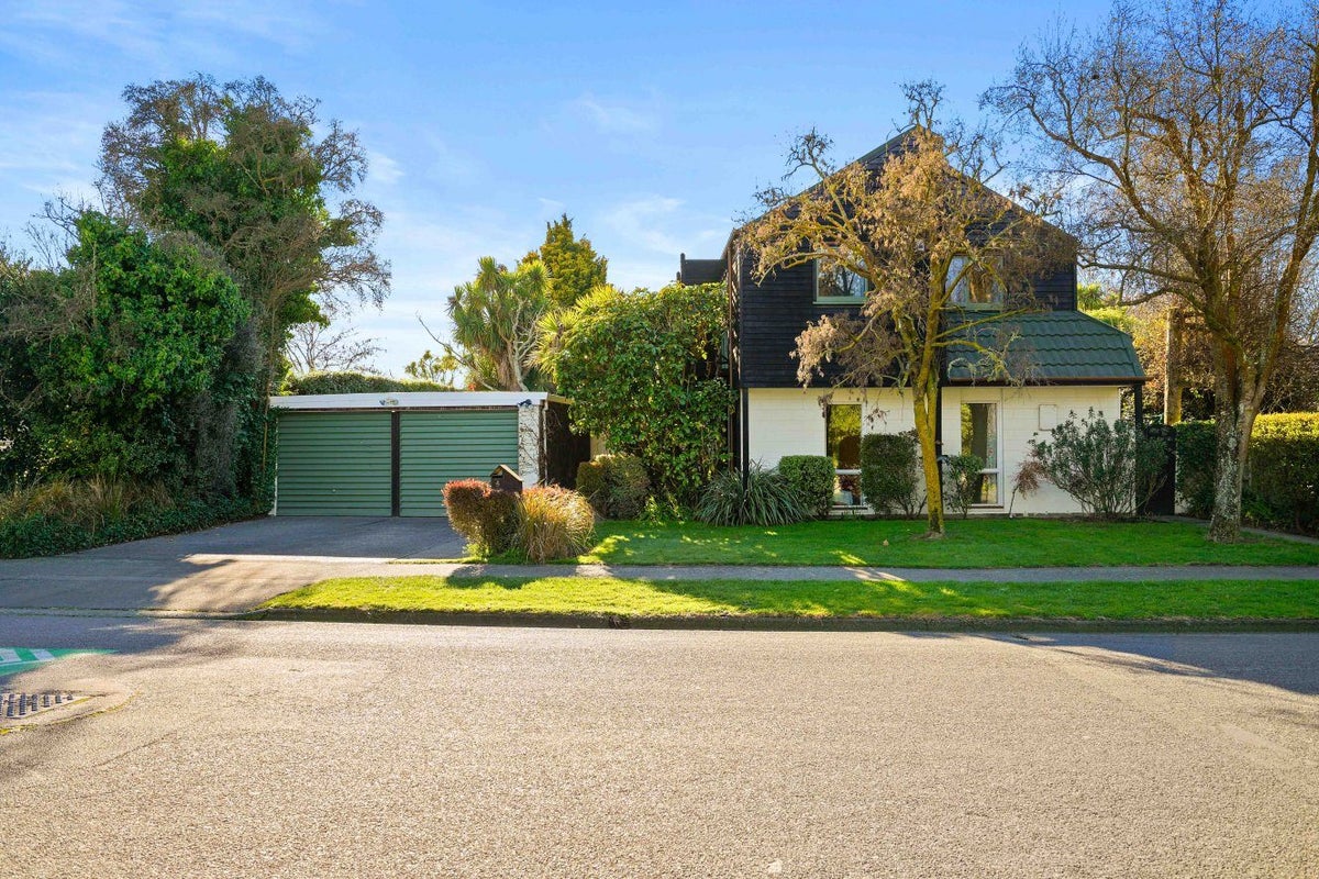 4 Ferniehurst Street, Somerfield, Christchurch - Carousel 1