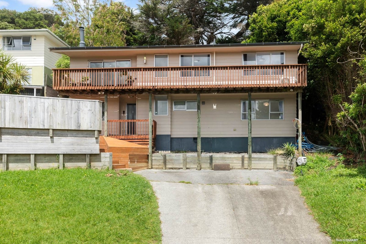 8 Vari Place, Bayview, Auckland - Carousel 18