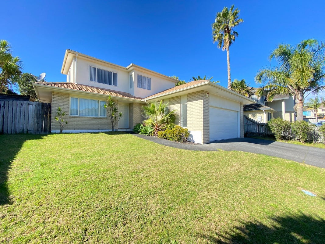 54A Santa Ana Drive, Dannemora, Auckland - Carousel 1