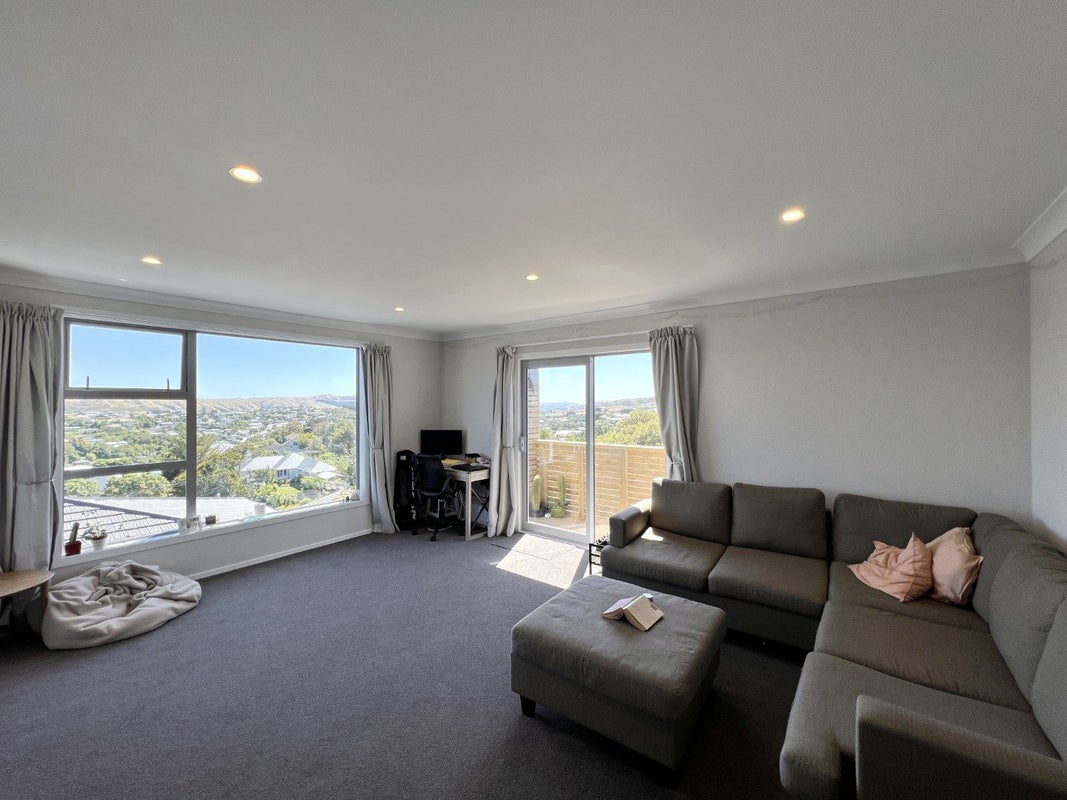 20A Chetwode Grove, Newlands, Wellington - Carousel 2