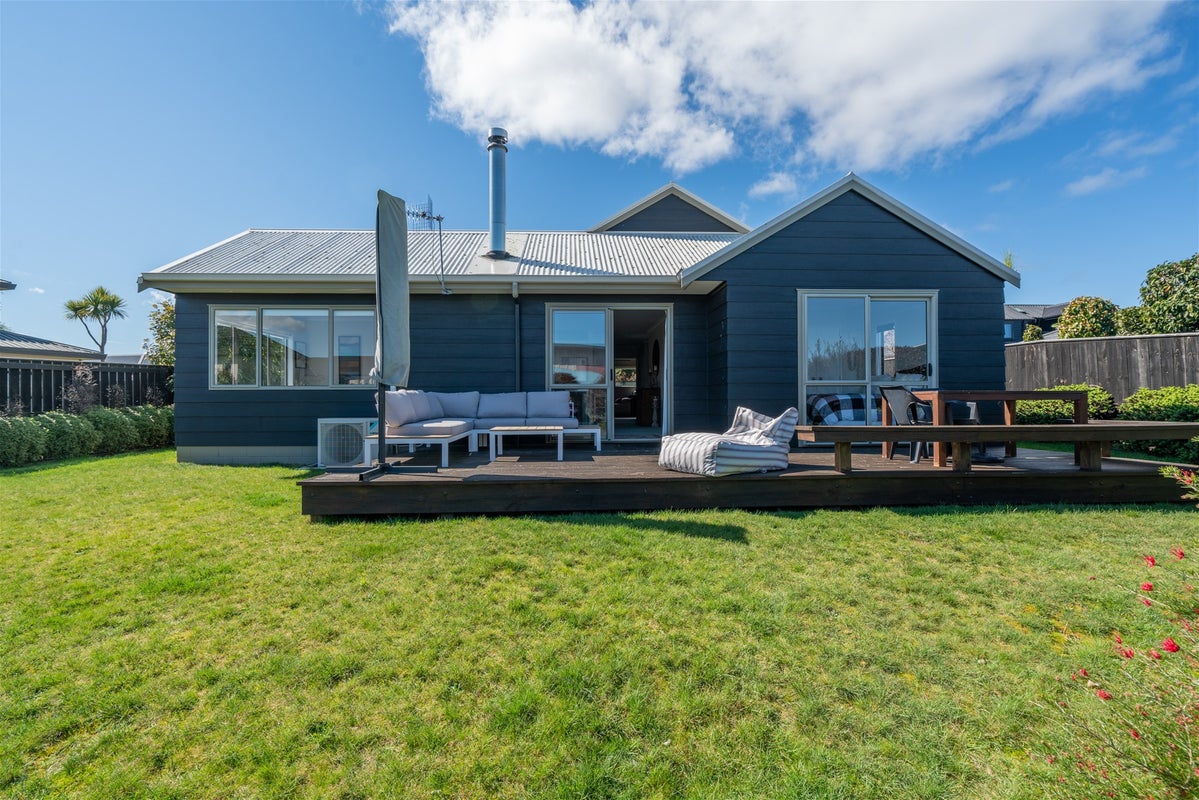 2/64 Logan Avenue, Wharewaka, Taupo - Carousel 1