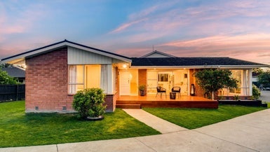 6 Larkhill Place, Russley, Christchurch - Carousel 1