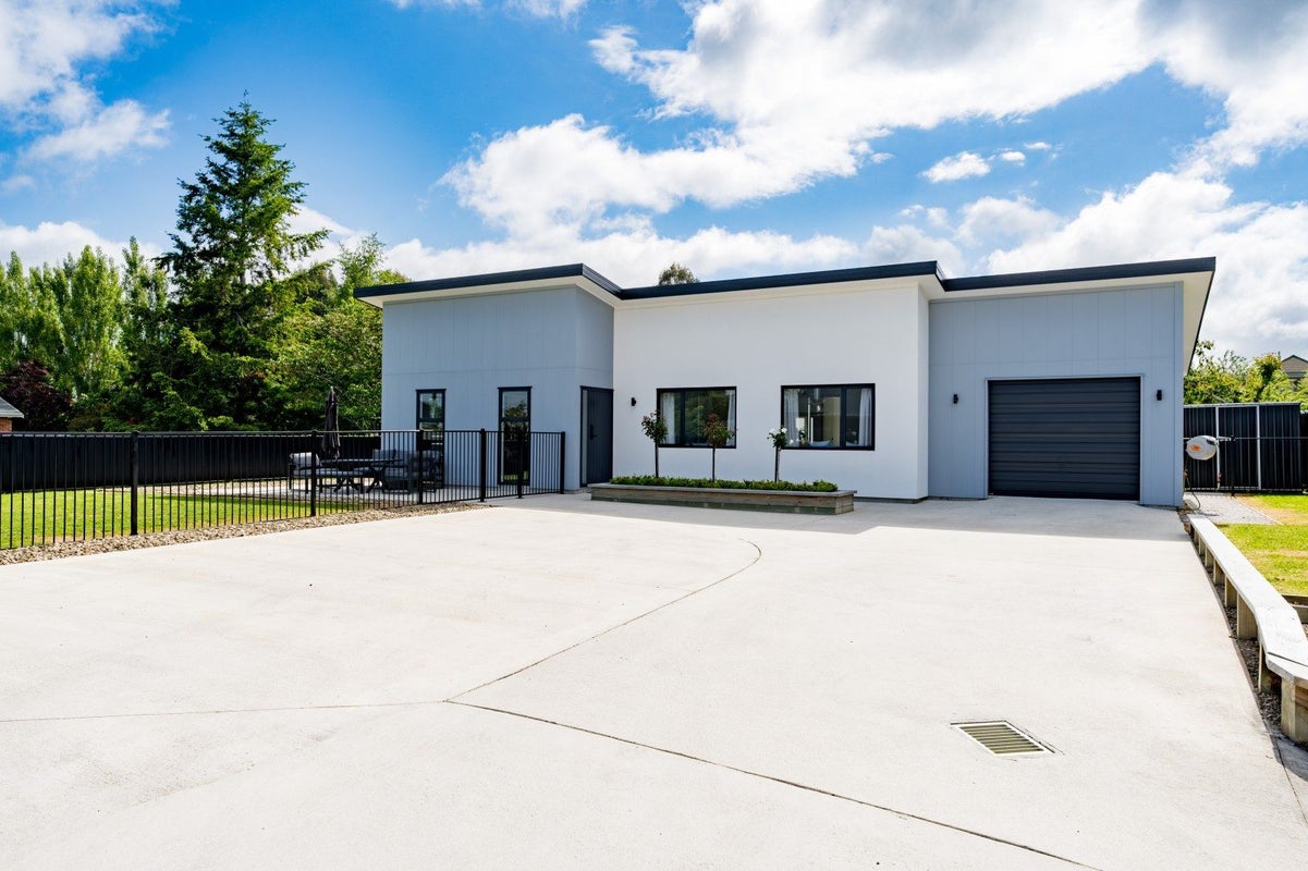 9 Tuwhare Lane, Mosgiel, Mosgiel - Carousel 1