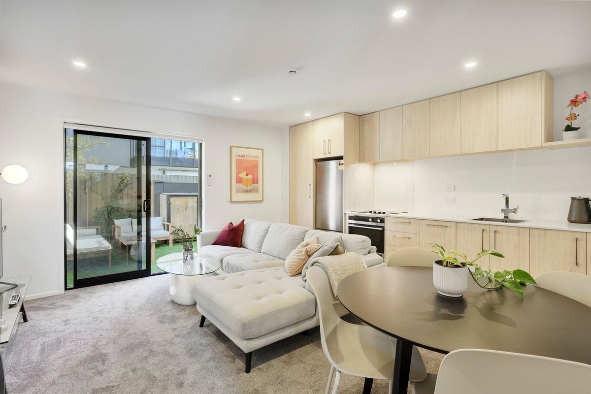 2/196 Worcester Street, City Centre, Christchurch City, Canterbury - Carousel 2
