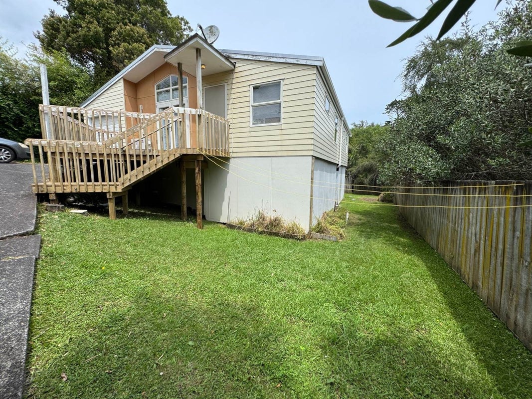1054A Great North Road, Point Chevalier, Auckland - Carousel 11