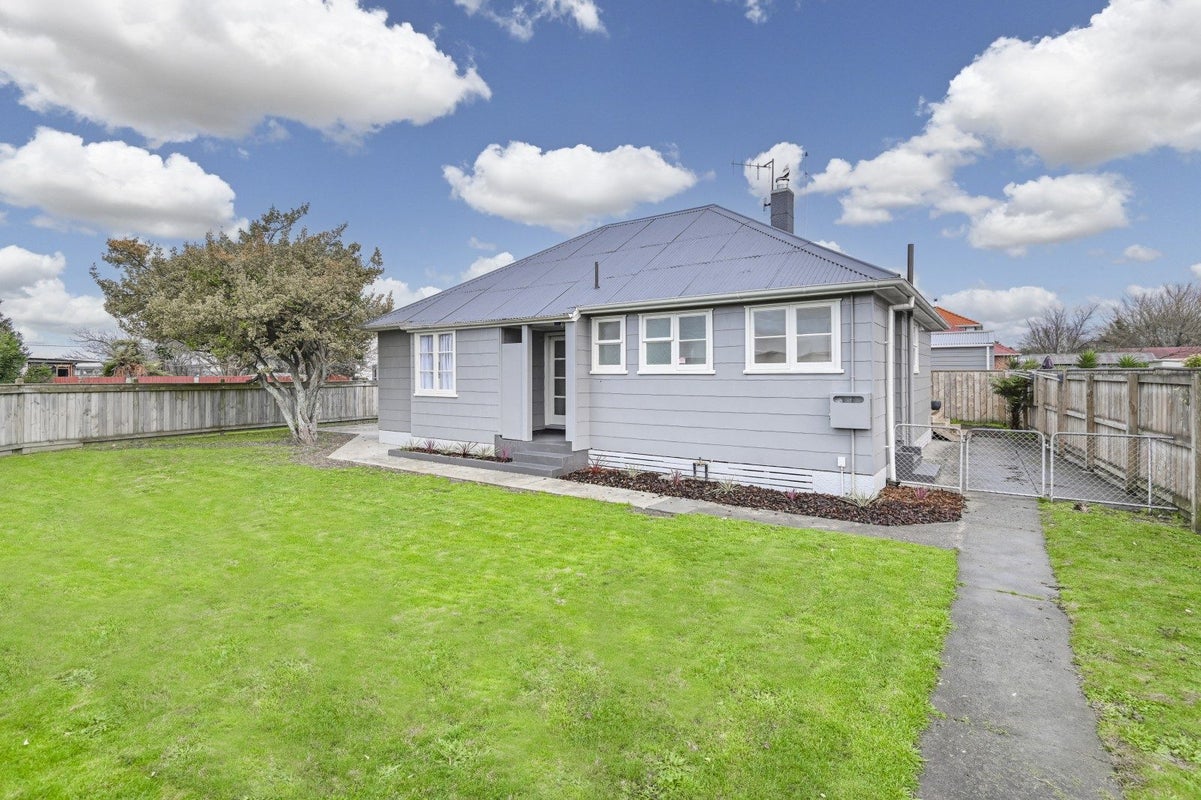 500 Hinau Street, Saint Leonards, Hastings - Carousel 1