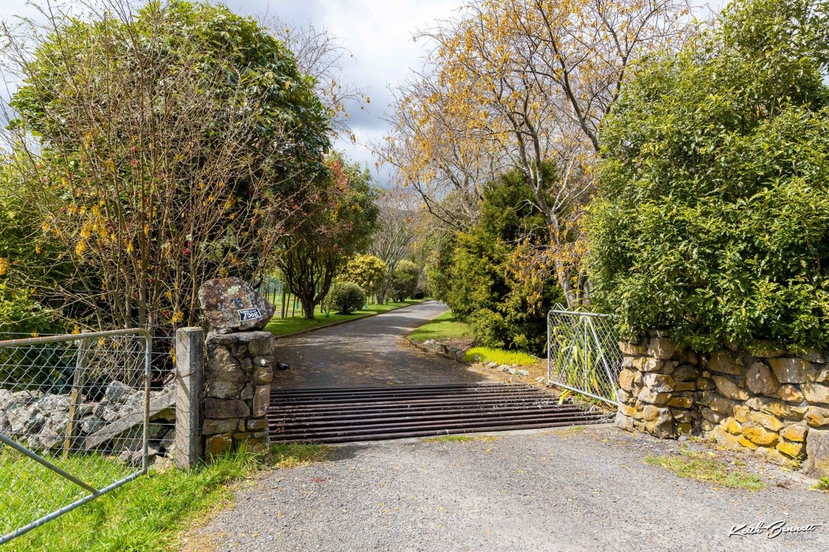 76 Gorrie Road, Mangaroa, Upper Hutt - Carousel 1
