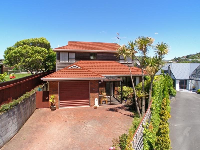 67A Thatcher Crescent, Crofton Downs, Wellington - Carousel 1