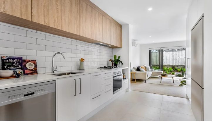 70 Nganui Avenue, Takanini, Auckland - Carousel 2