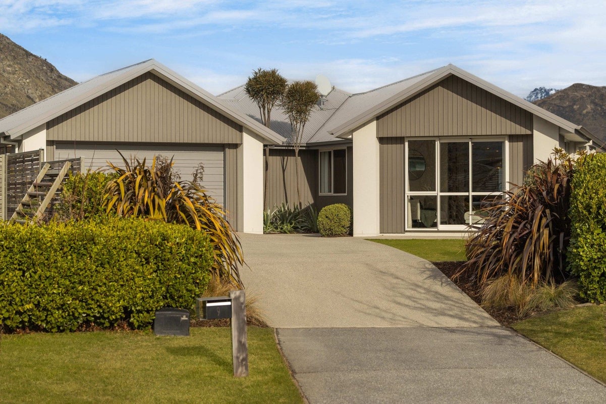 9 Marston RD, Wakatipu Basin - Carousel 1