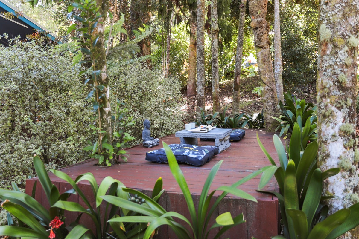 2 Minnehaha Avenue, Titirangi, Auckland - Carousel 35