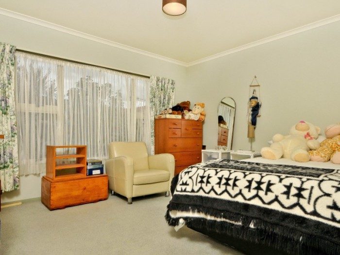 33C Lake Crescent, Hamilton Lake, Hamilton - Carousel 14