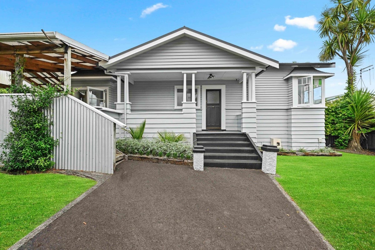 92 Lake Road, Frankton, Hamilton - Carousel 1