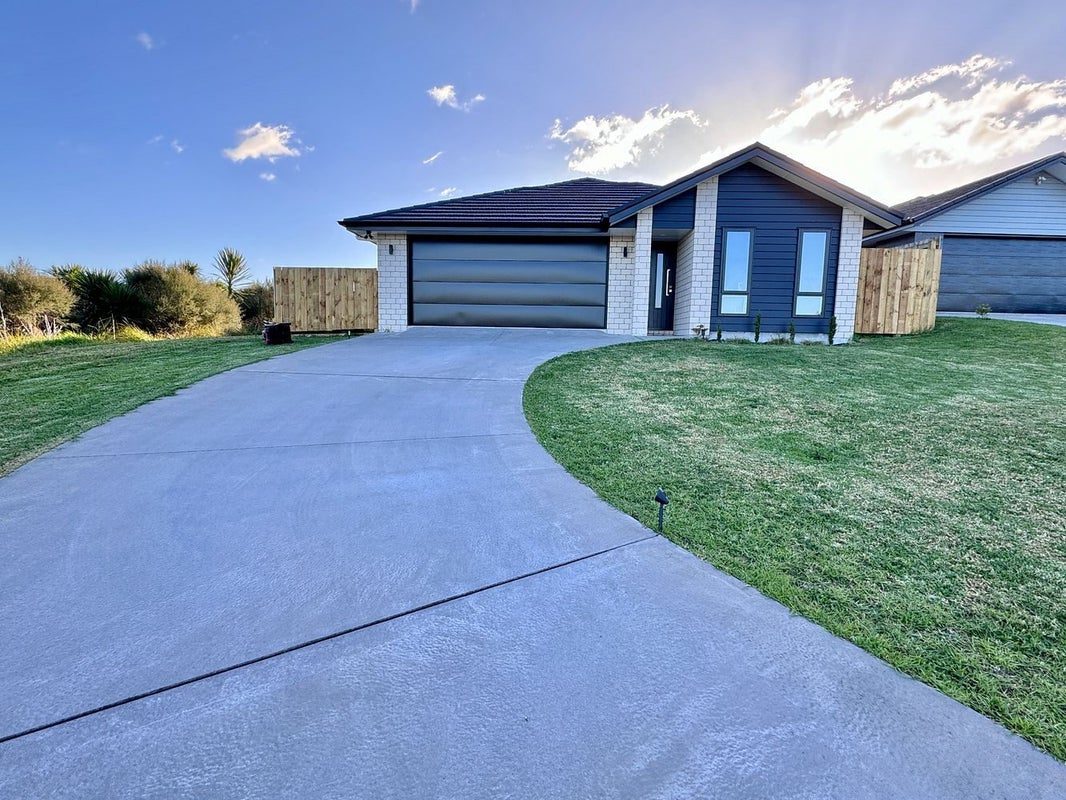 7 Maui Place, Kamo, Whangarei - Carousel 2