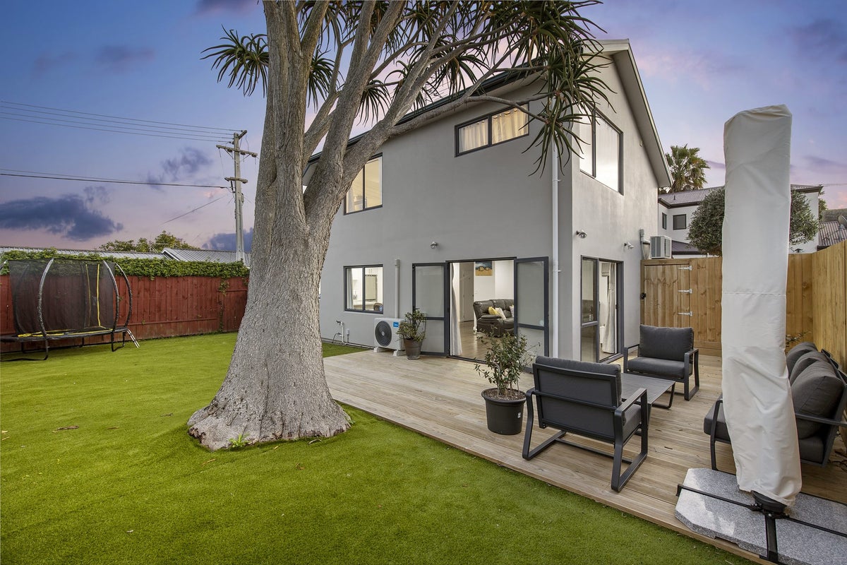 5/0 Athens Road, Onehunga, Auckland - Carousel 1
