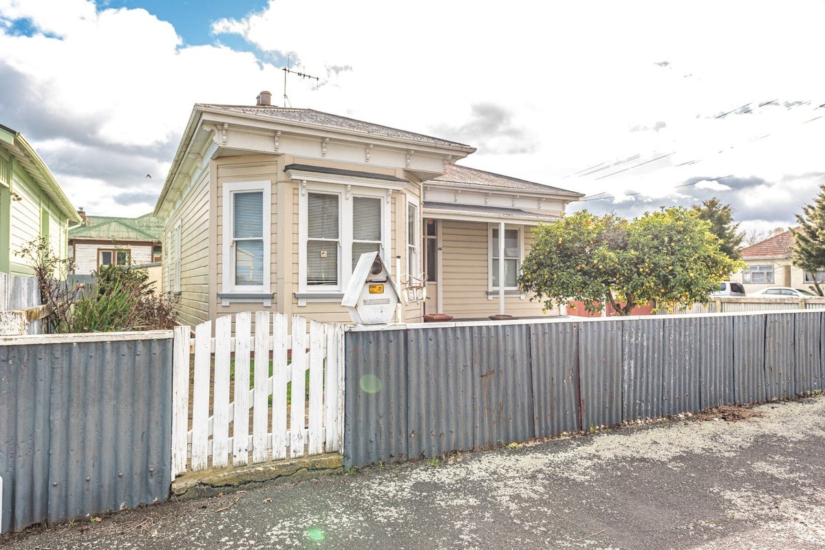 66 Glasgow Street, Whanganui, Whanganui - Carousel 2