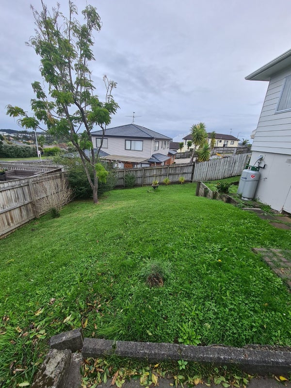 2/21 Hauraki Crescent, Pinehill, Auckland - Carousel 15