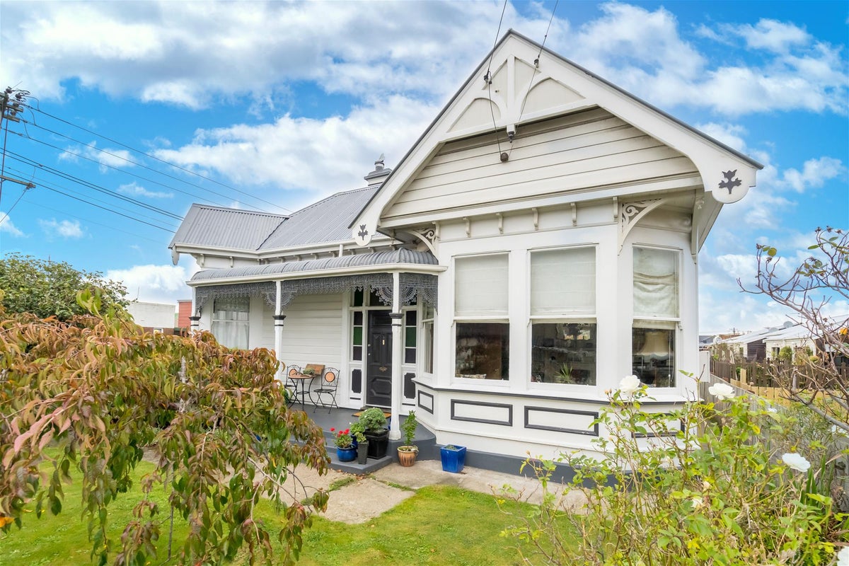 121 Macandrew Road, South Dunedin, Dunedin - Carousel 1