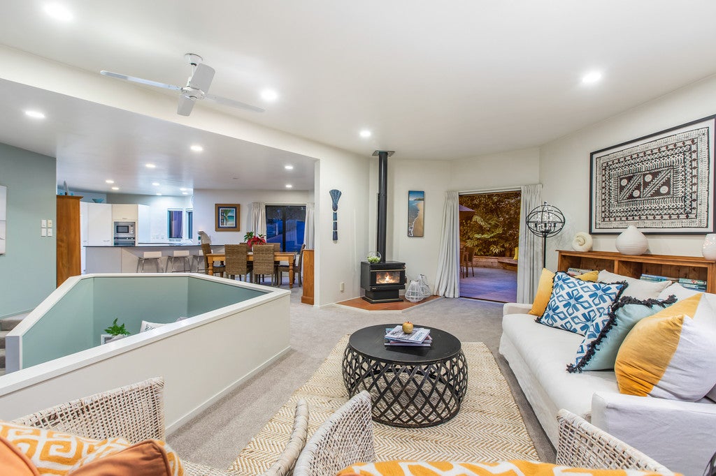2/84 Kowhai Road, Campbells Bay, Auckland - Carousel 2
