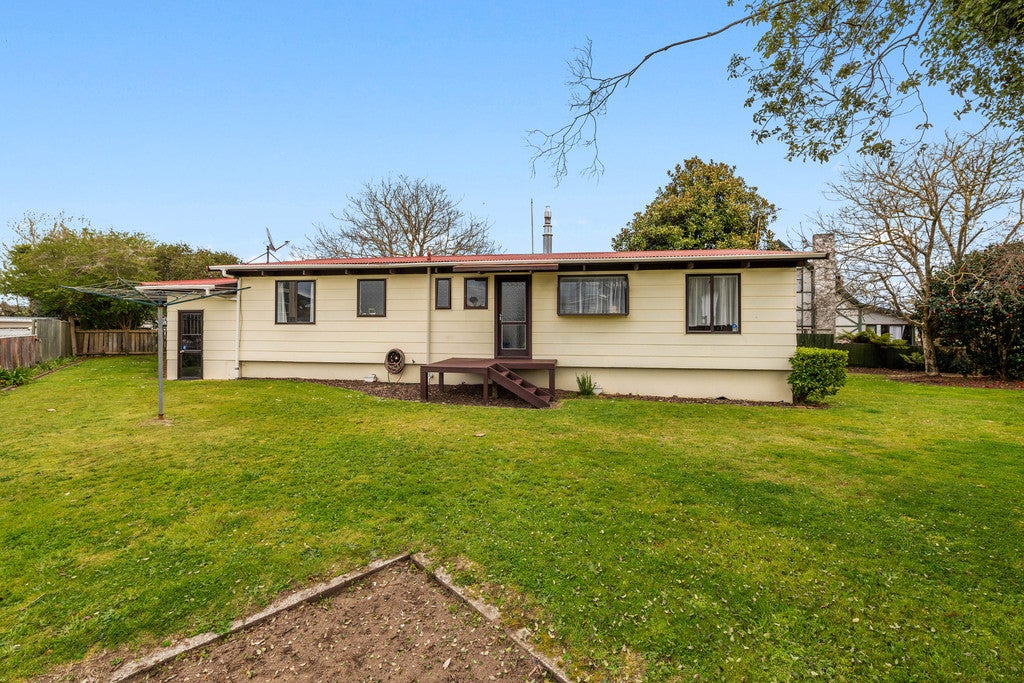 17 Milton Grove, Owhata, Rotorua - Carousel 15