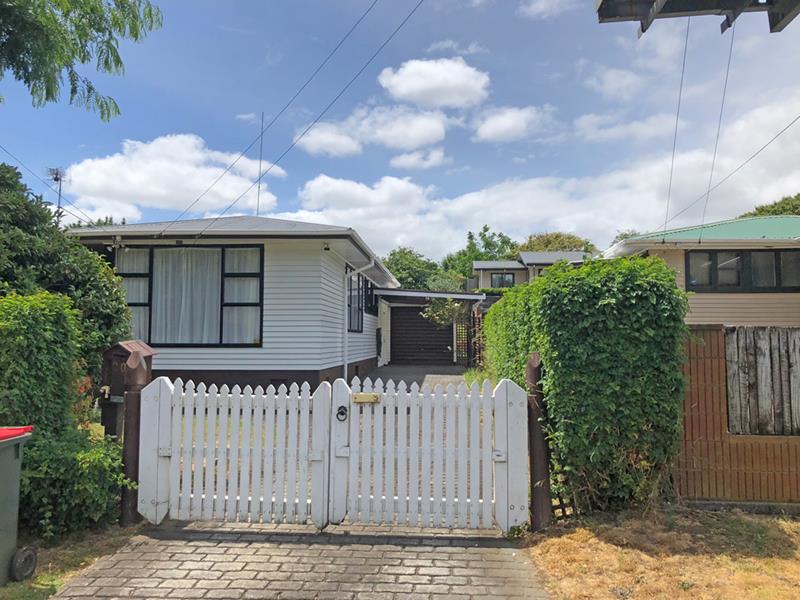 20 Sullivan Avenue, Mangere Bridge, Auckland - Carousel 20