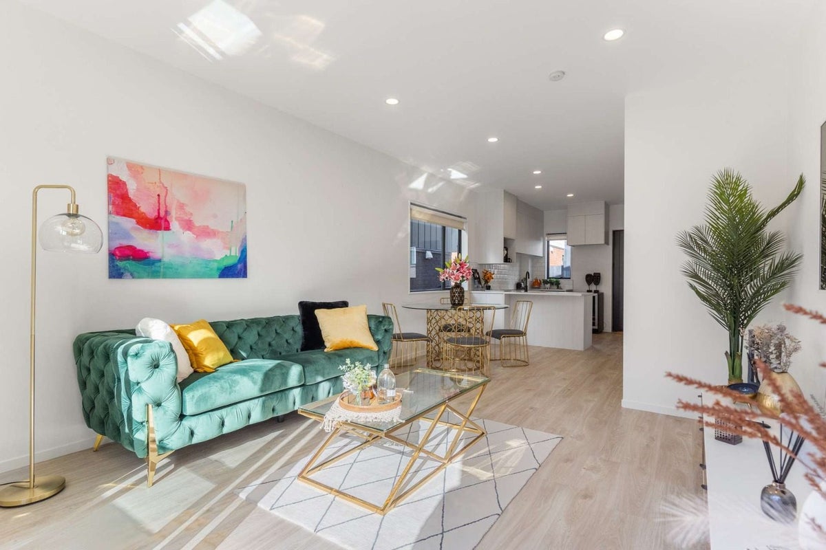 21 Toanga Place, Mount Wellington, Auckland - Carousel 2