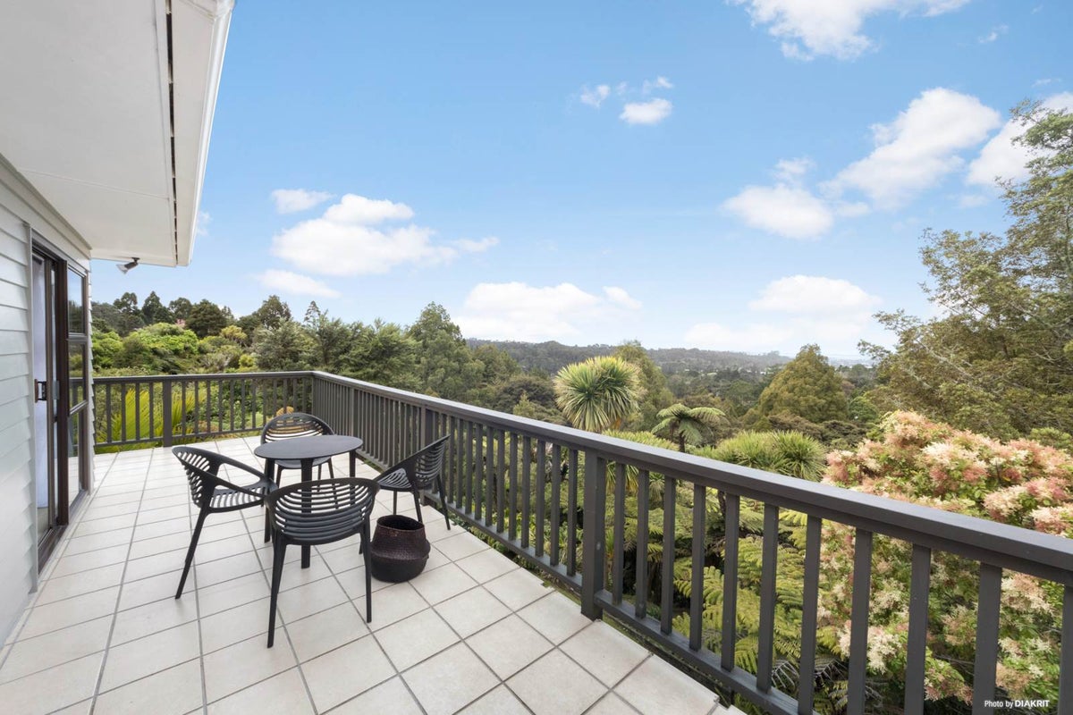 5 Awhiorangi Promenade, Swanson, Auckland - Carousel 2