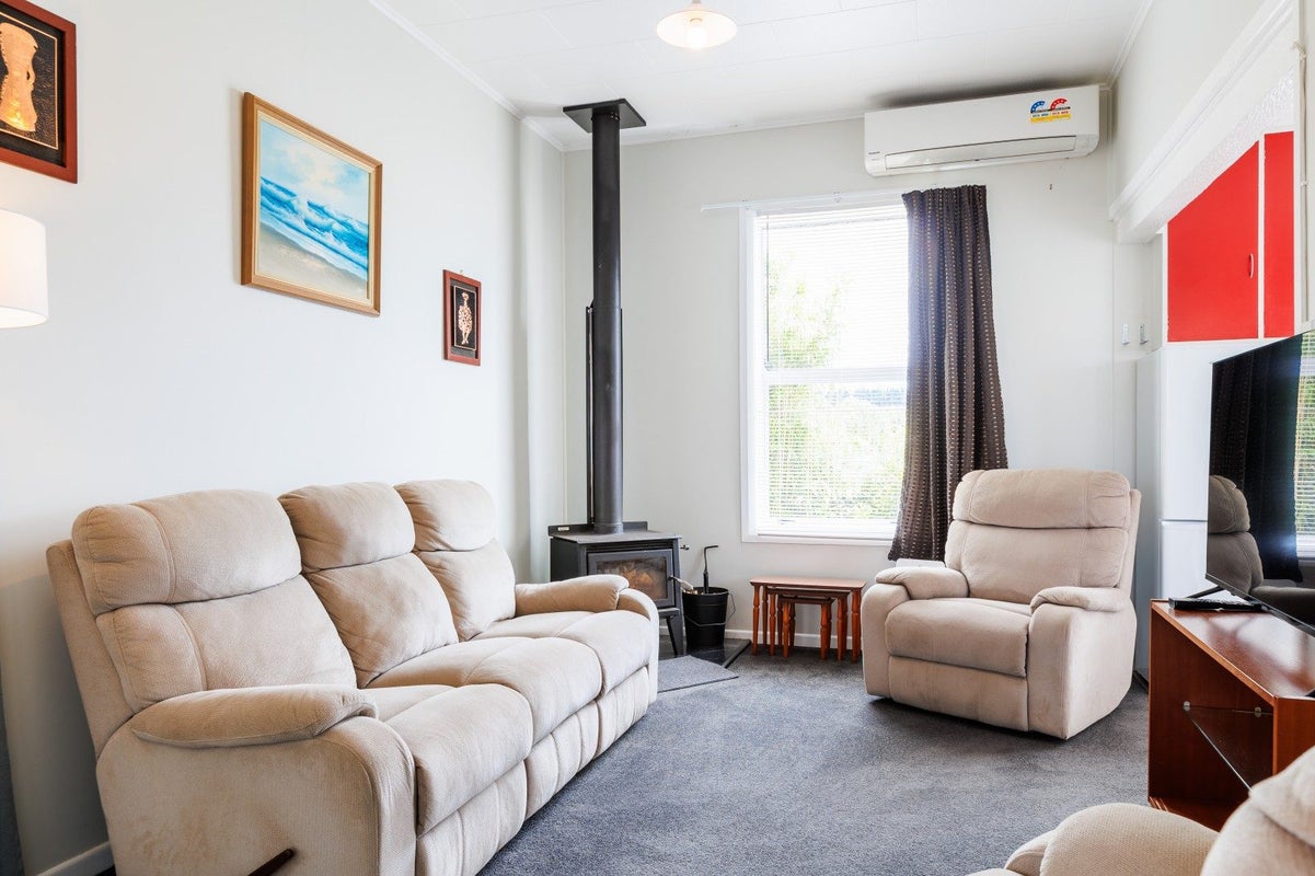 2 Bridge Street, Eketahuna - Carousel 2