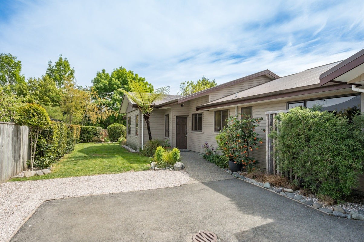 20 Lobank Place, Richmond - Carousel 1