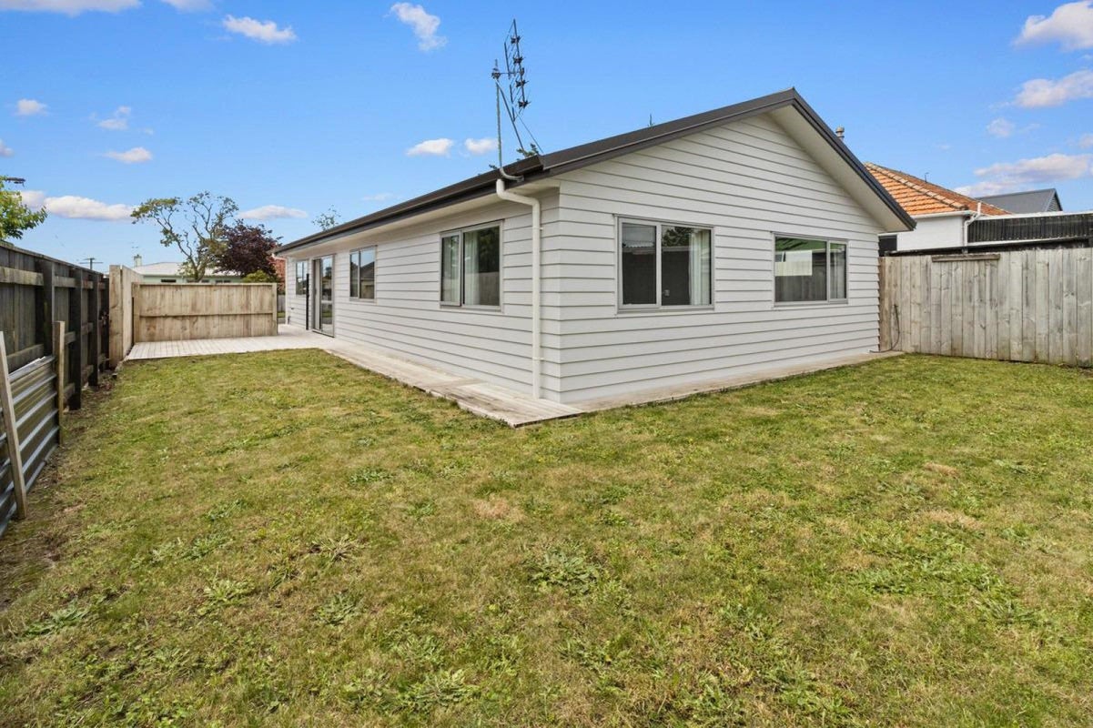 30 Wrantage Street, Westown, New Plymouth - Carousel 2