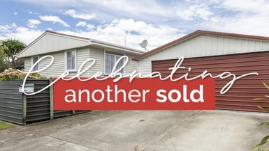 1099 Cunningham Crescent, Mayfair, Hastings - Carousel 1