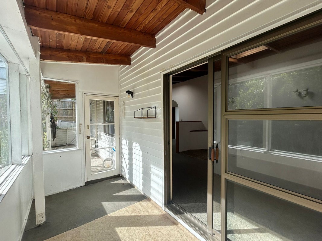 22 Cosy Place, Howick, Auckland - Carousel 1