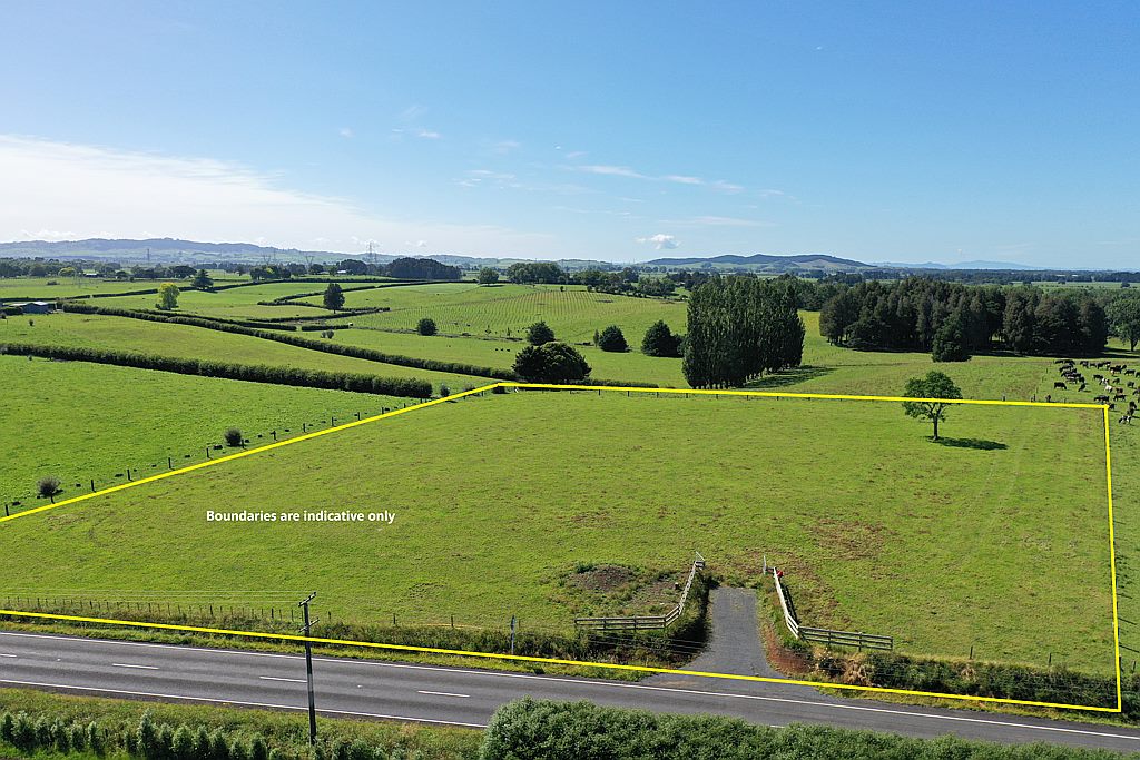 1590 Tahuna Road, TE HOE - Carousel 1