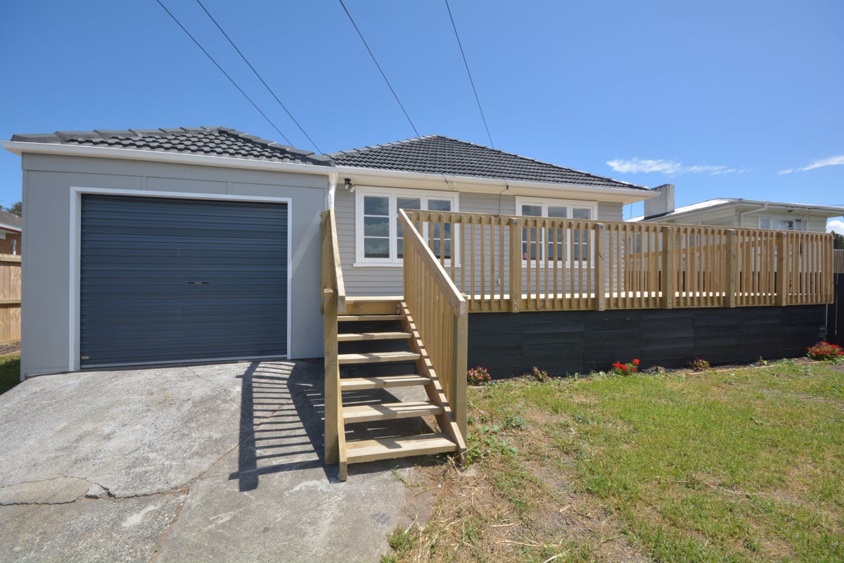 13 Fields Road, Manurewa, Auckland - Carousel 2