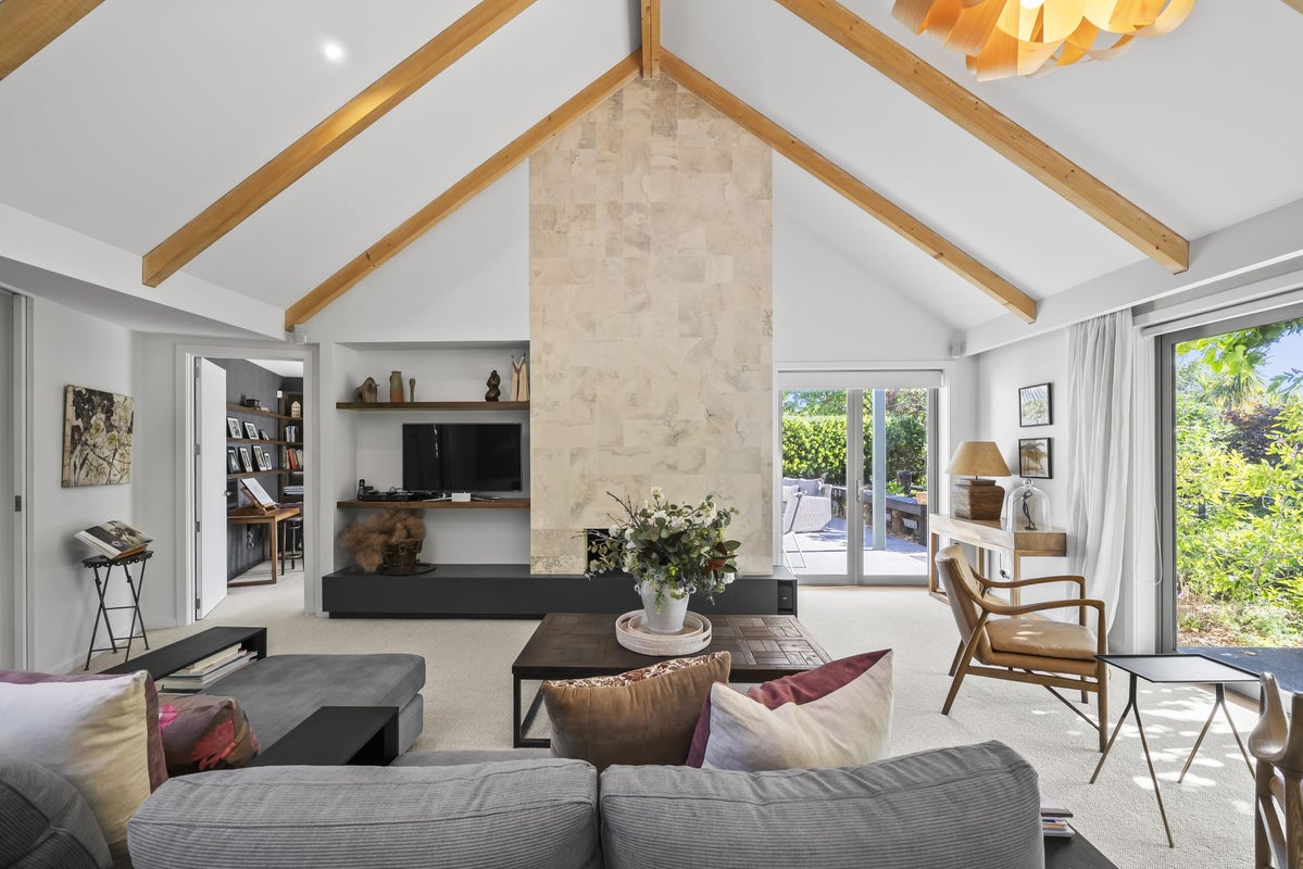 7 Kotare Street, Fendalton, Christchurch - Carousel 1