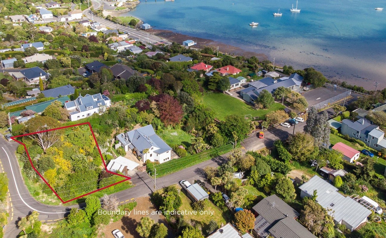 45 Waikana Street, Broad Bay, Dunedin - Carousel 1