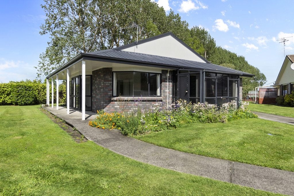 7 Heron Court, Te Kowhai, Hamilton - Carousel 1