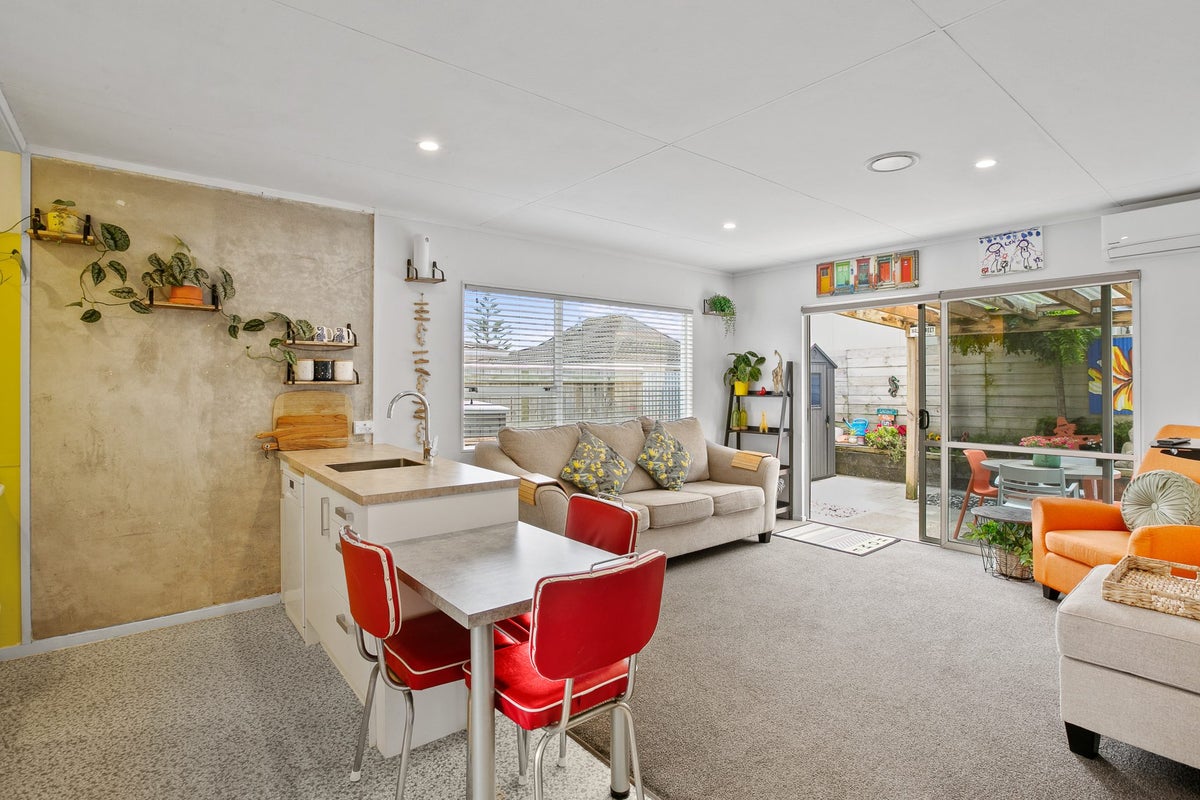 28A MOULTON STREET, Moturoa, New Plymouth - Carousel 2