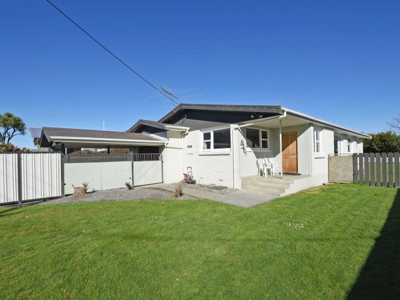 28 Great North Road, Winton, Winton - Carousel 1