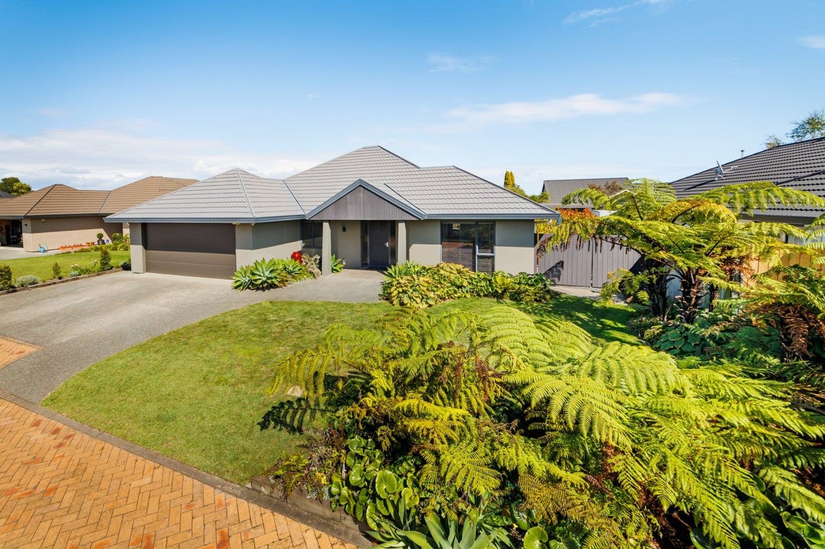 2 Buttonwood Court, Milson, Palmerston North - Carousel 1