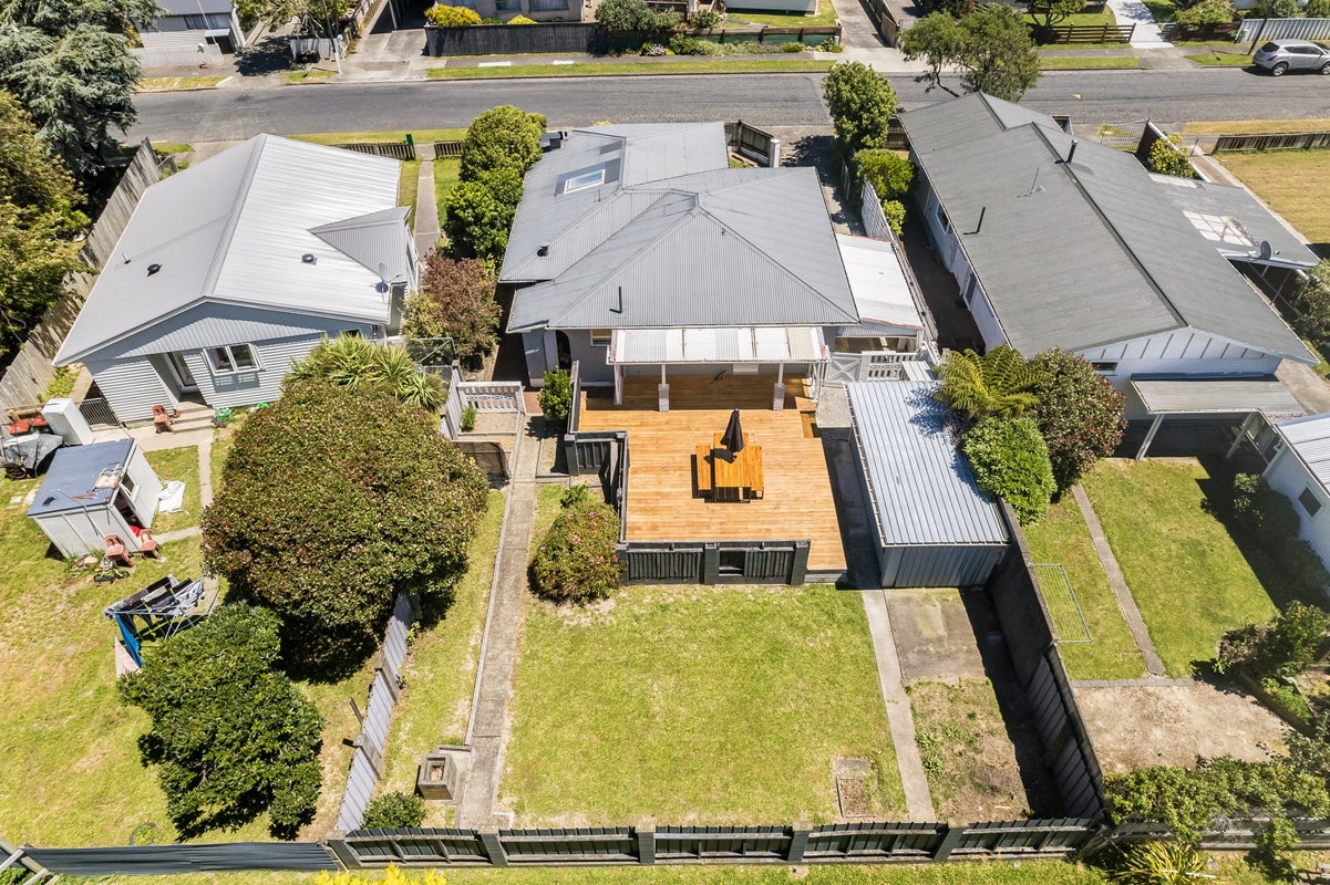 20 Parenga Street, Wainuiomata, Lower Hutt - Carousel 23