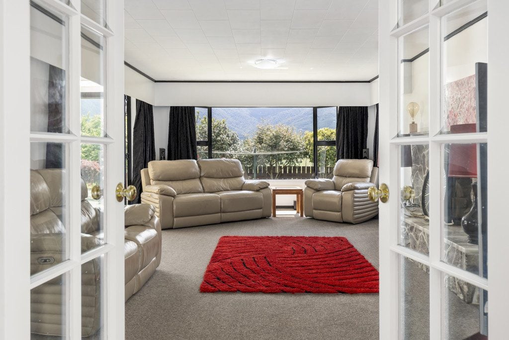 4684 State Highway 63, Blenheim - Carousel 1
