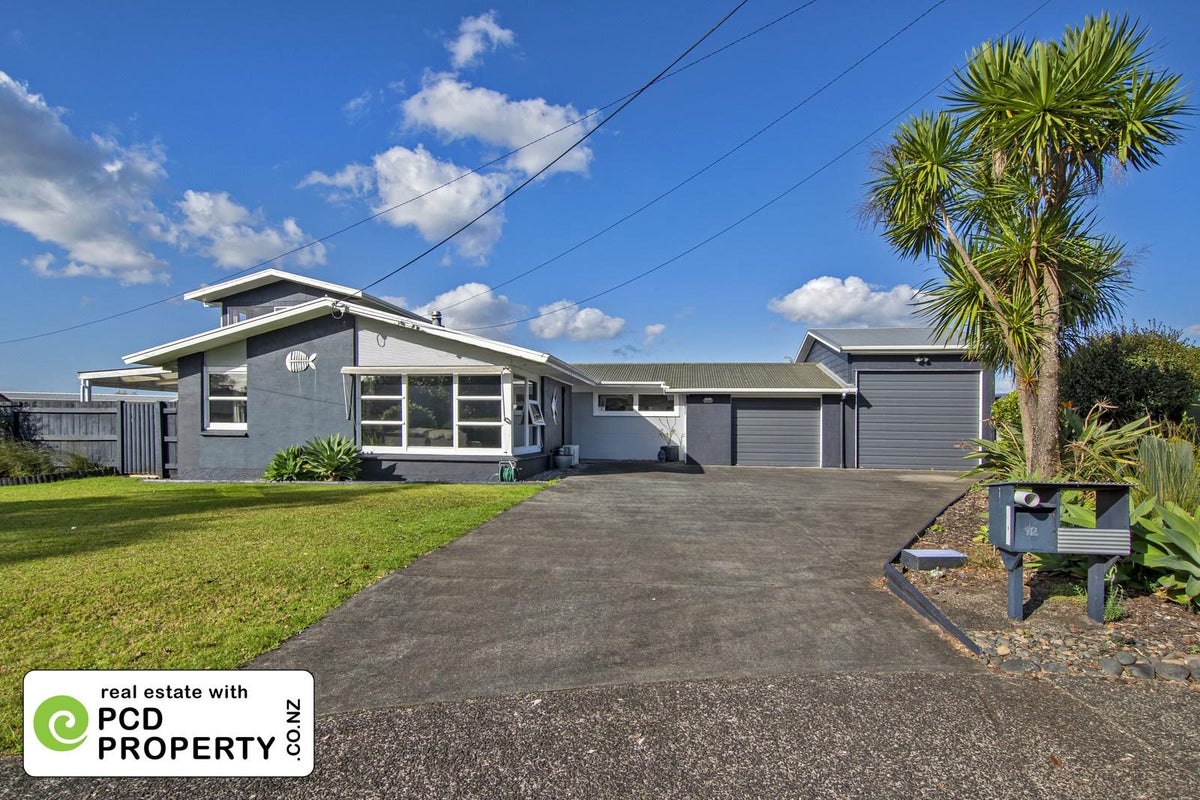 12 Lincoln Place, Te Kamo, Whangarei - Carousel 1