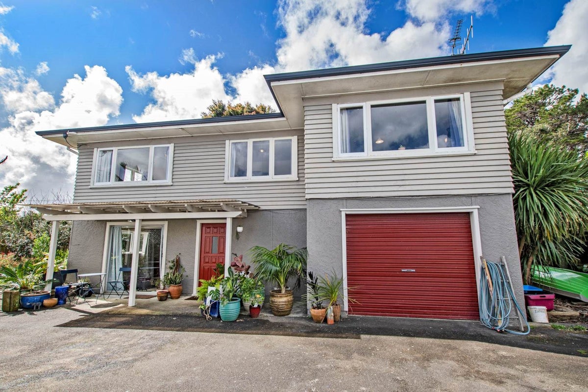 19 Commins Road, Onerahi, Whangarei - Carousel 2